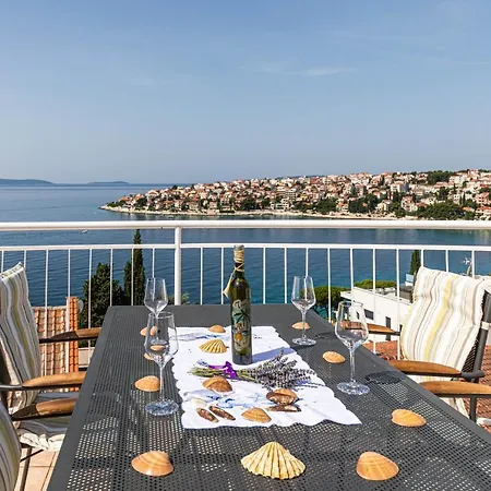 Nea Leona * Trogir