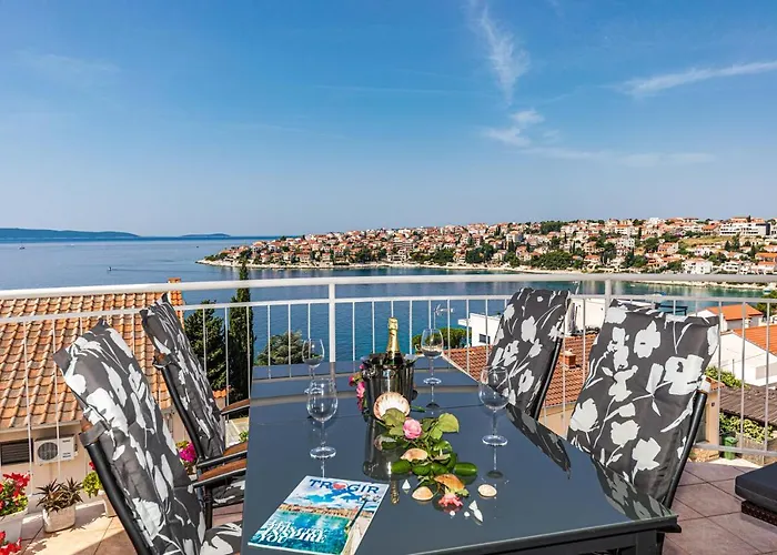Nea Leona * Trogir
