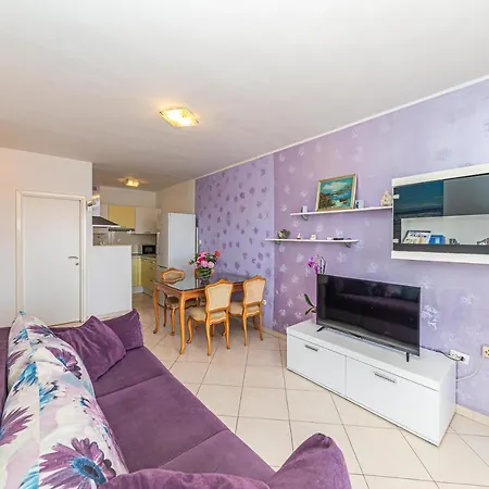 Nea Leona Apartment Trogir