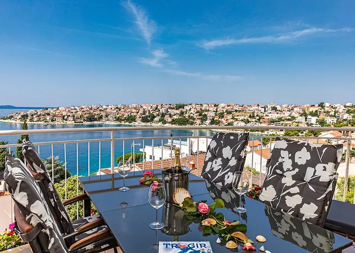 Nea Leona Trogir
