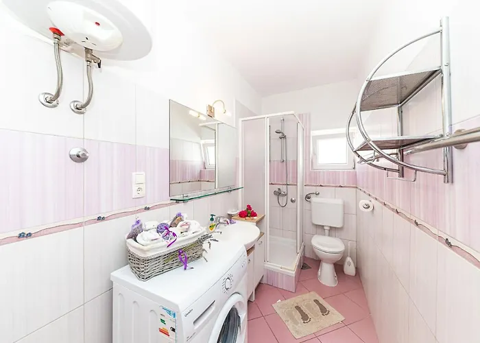 Nea Leona Appartement *